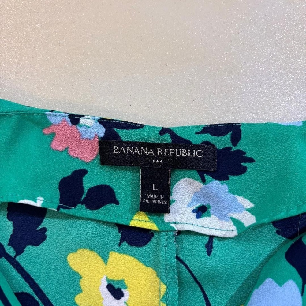 Banana Republic Floral Ruffle Sleeve Blouse Womens Large Green V-Neck Top - Picture 3 of 7